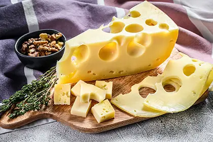 Сыр Маасдам от Frico